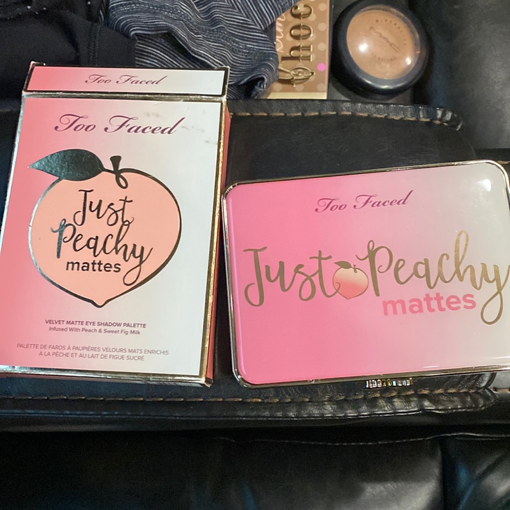 COPY - Too faced just peachy mattes